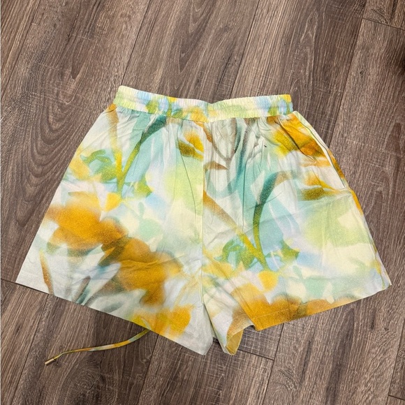 The Fifth Label Organic Script Shorts Floral Print Size S NWT - Picture 7 of 7